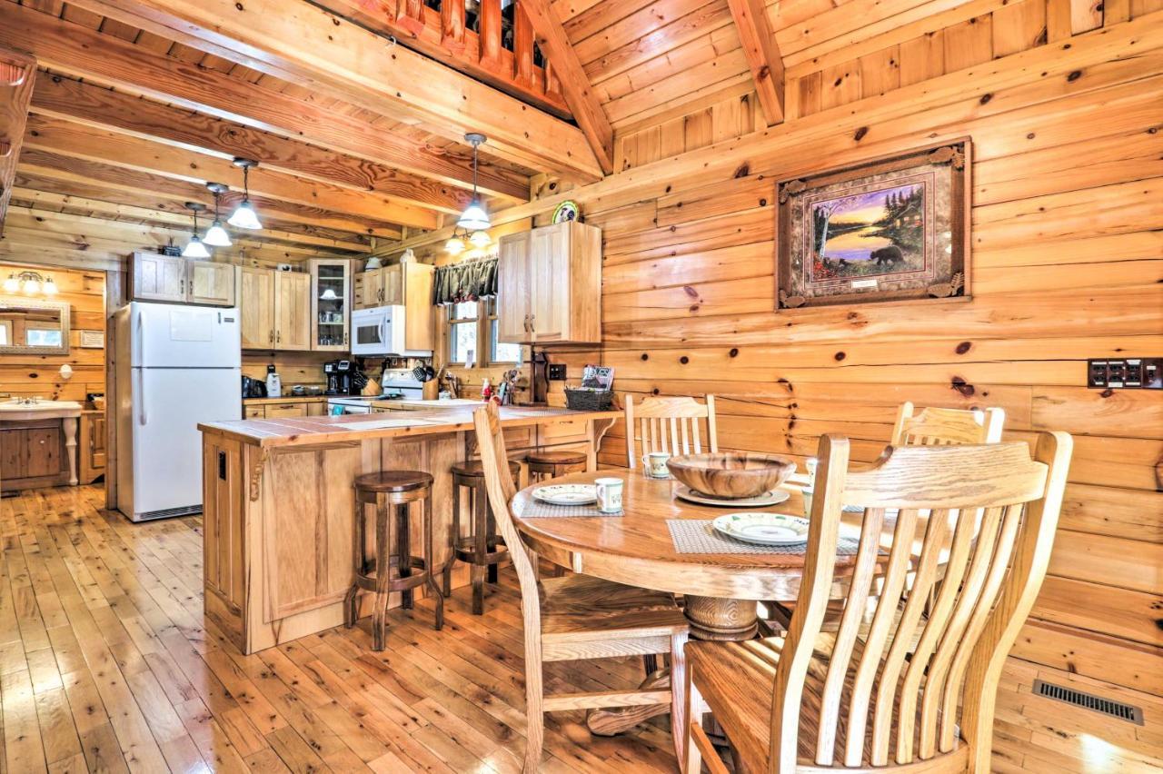 Creekside Sevierville Cabin Game Room And Hot Tub! Exterior photo