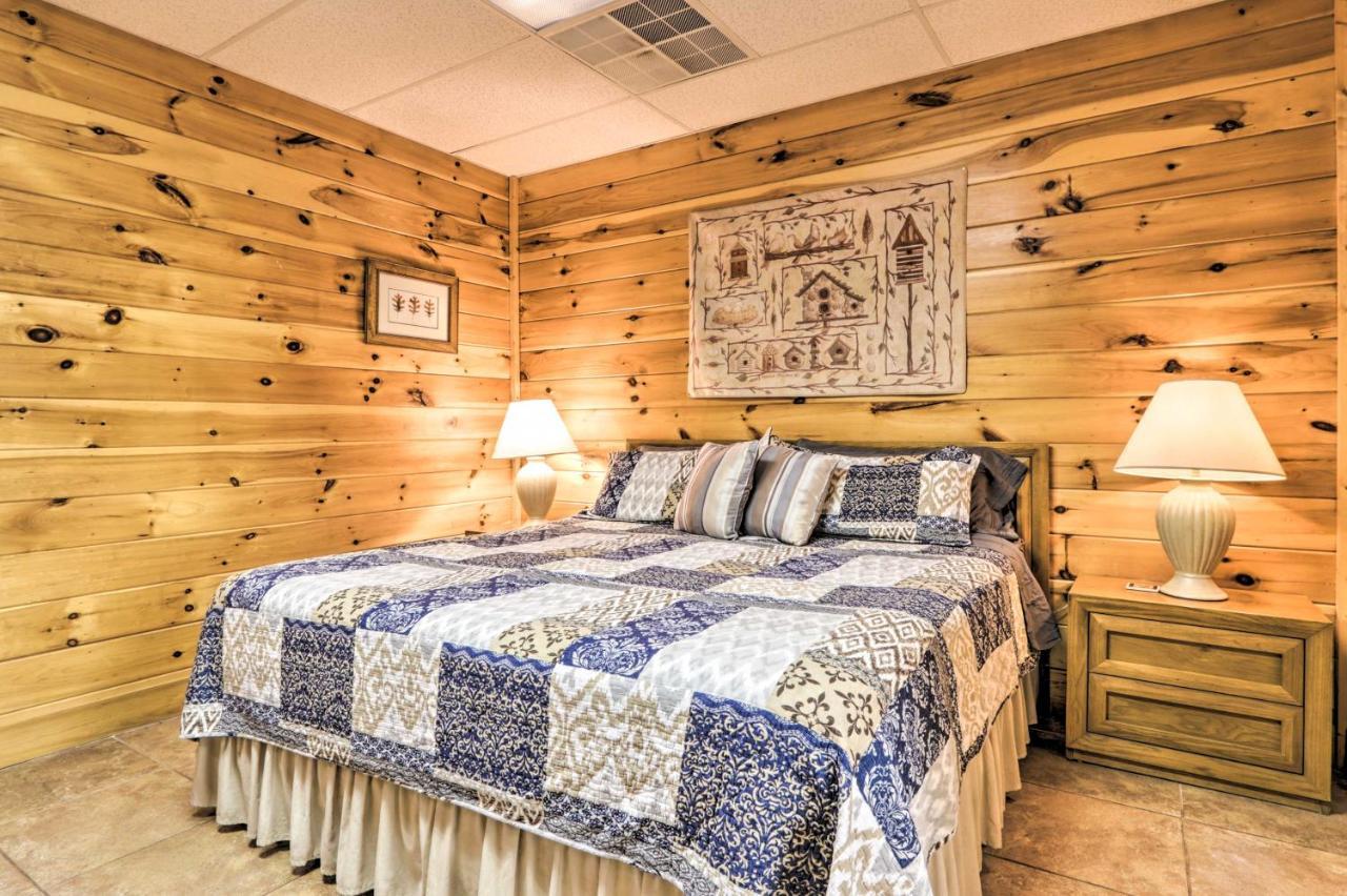 Creekside Sevierville Cabin Game Room And Hot Tub! Exterior photo